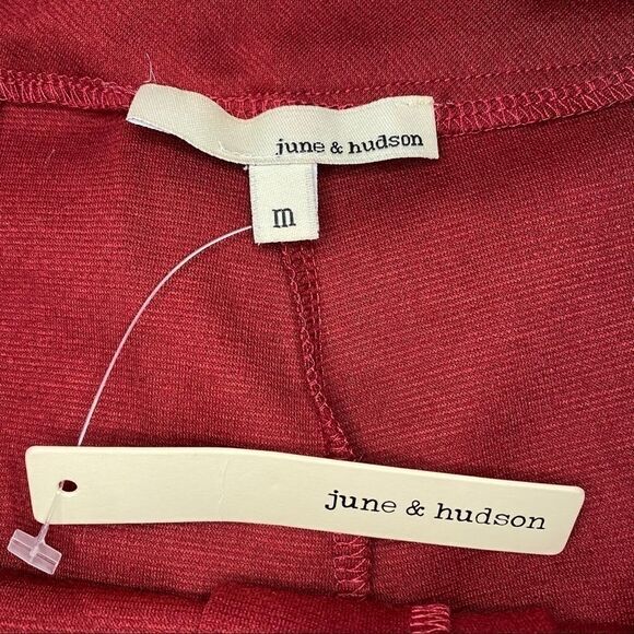 June & Hudson High Waisted Pleated Shorts - Picture 5 of 5